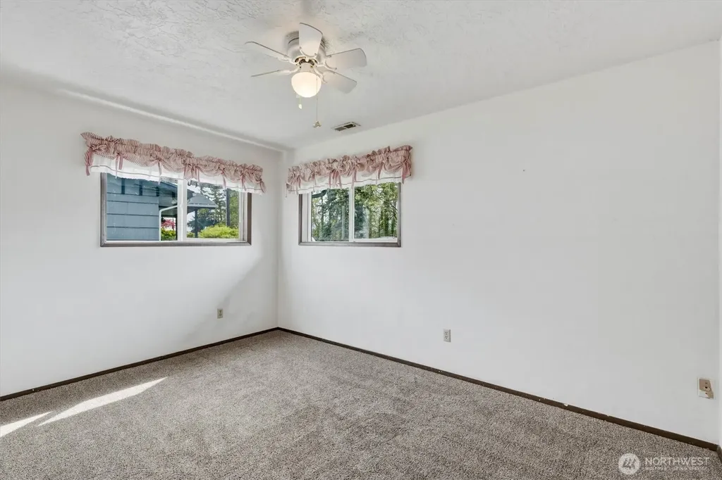 106 Lowrane Drive Kelso WA 98626