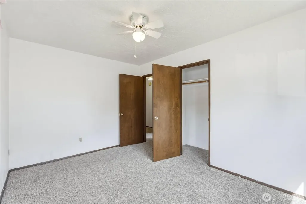 106 Lowrane Drive Kelso WA 98626