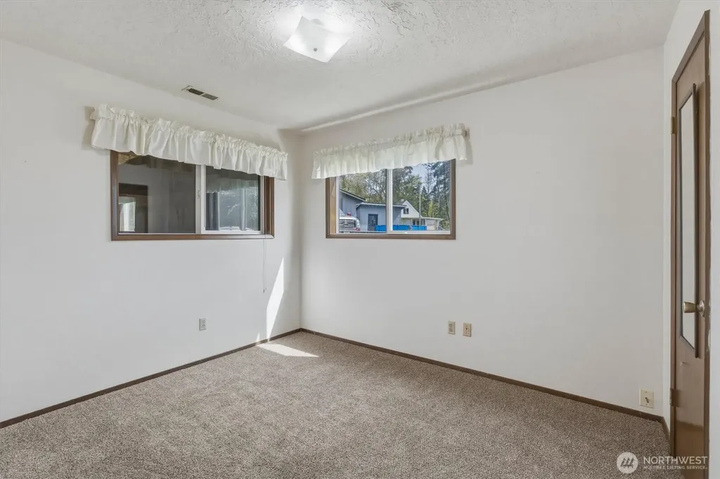 106 Lowrane Drive Kelso WA 98626