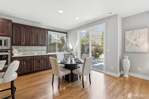 27260 SE 19th Place Sammamish WA 98075
