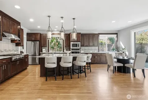 27260 SE 19th Place Sammamish WA 98075