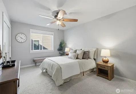 27260 SE 19th Place Sammamish WA 98075