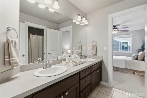27260 SE 19th Place Sammamish WA 98075
