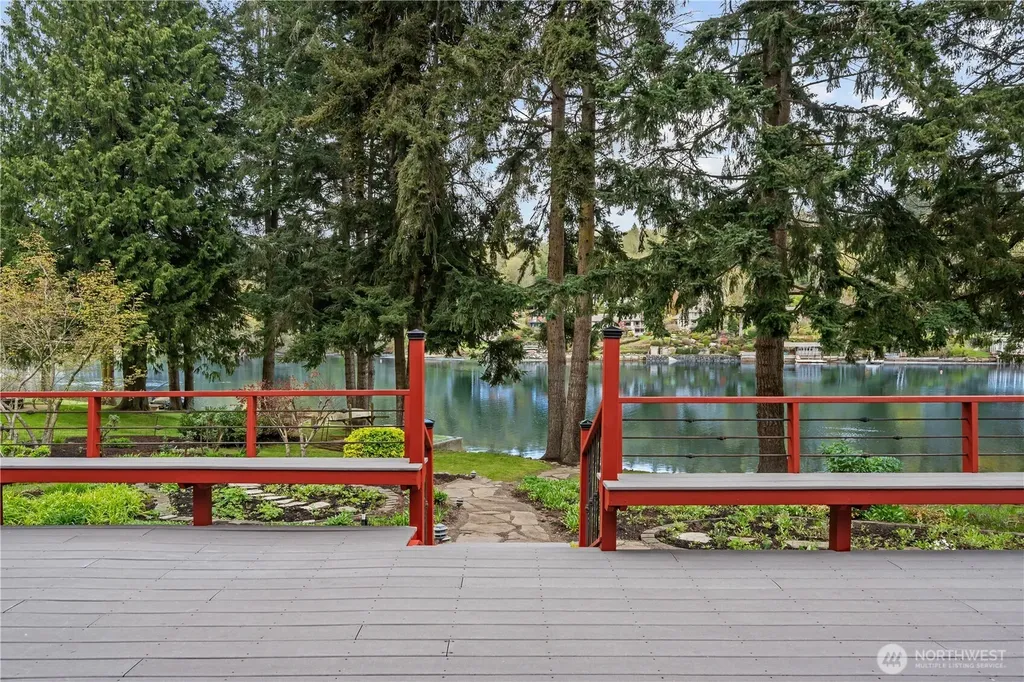 6810 NE Wood Bay Lane Poulsbo WA 98370