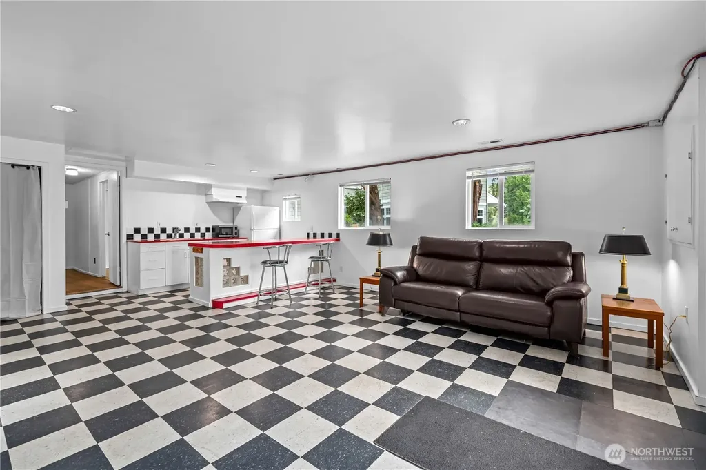 6810 NE Wood Bay Lane Poulsbo WA 98370