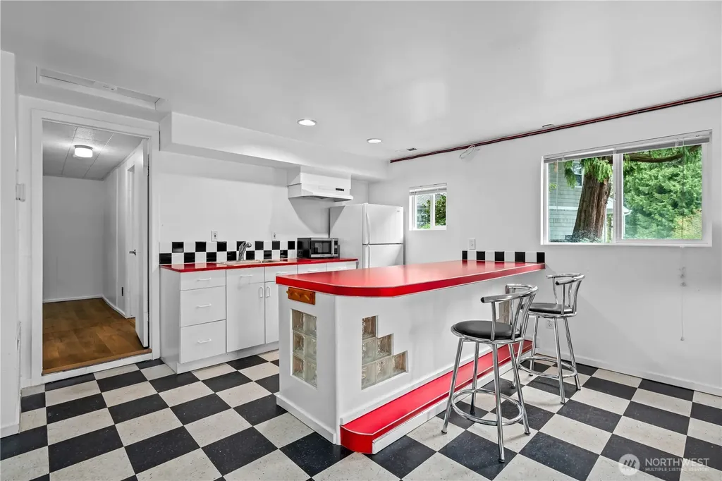 6810 NE Wood Bay Lane Poulsbo WA 98370