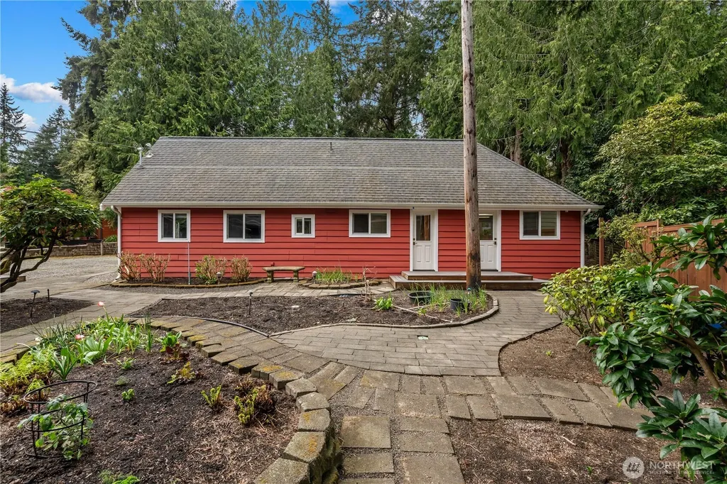 6810 NE Wood Bay Lane Poulsbo WA 98370