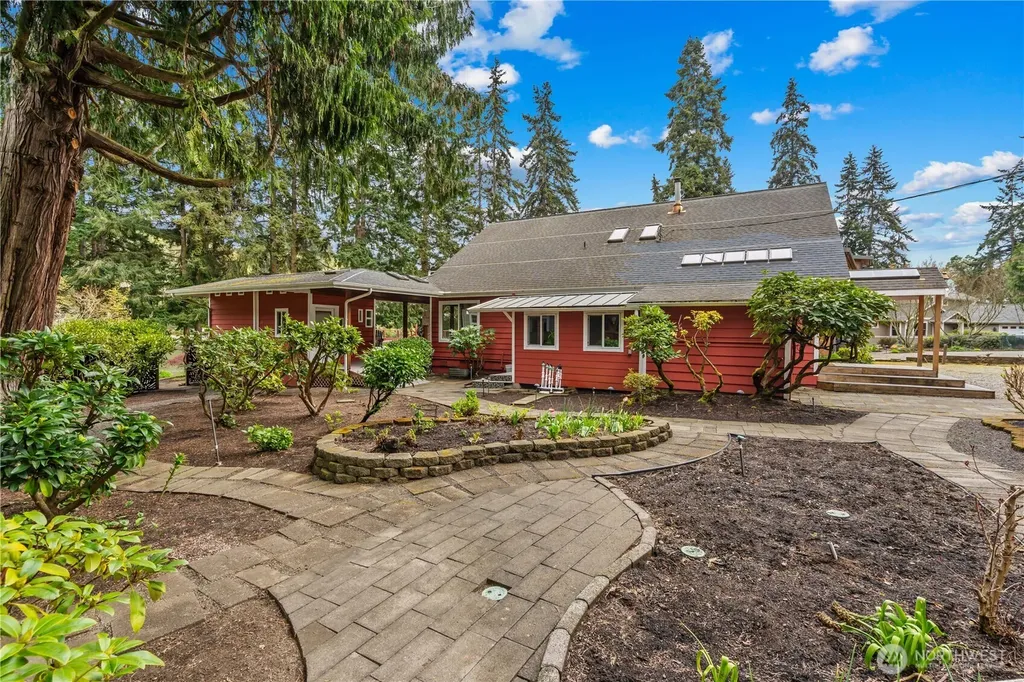 6810 NE Wood Bay Lane Poulsbo WA 98370