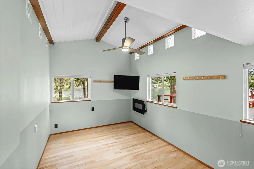 6810 NE Wood Bay Lane Poulsbo WA 98370