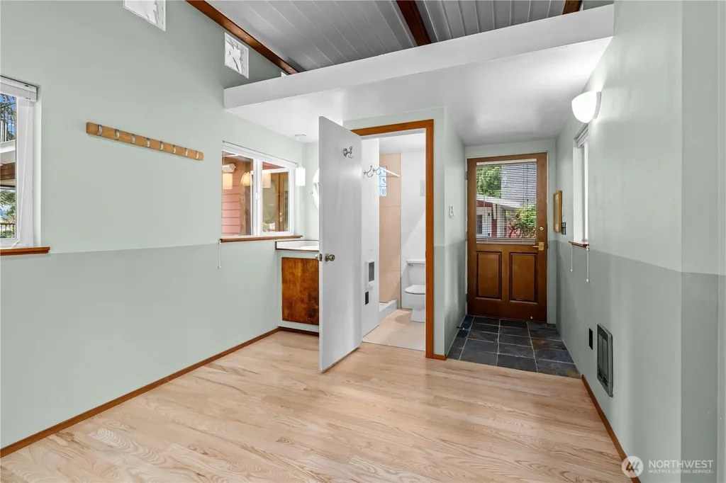 6810 NE Wood Bay Lane Poulsbo WA 98370