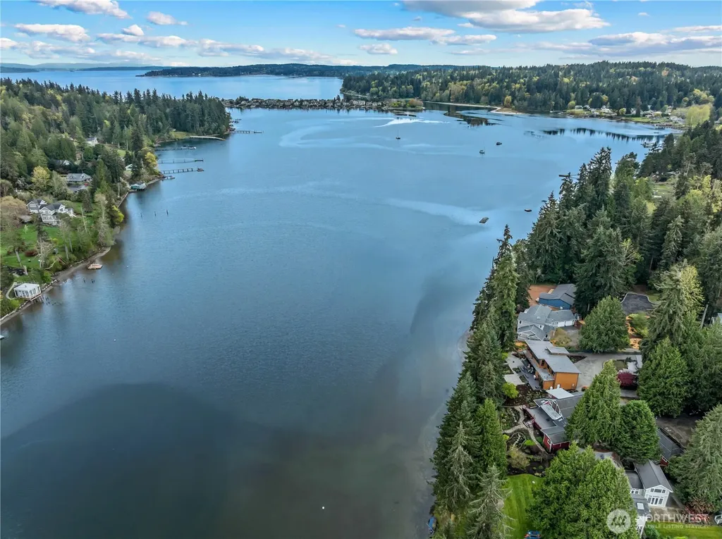 6810 NE Wood Bay Lane Poulsbo WA 98370