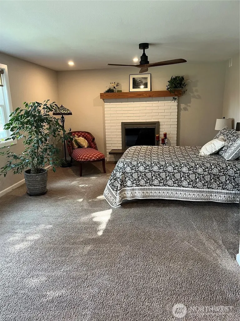 102 N Narwhal Loop NW Ocean Shores WA 98569