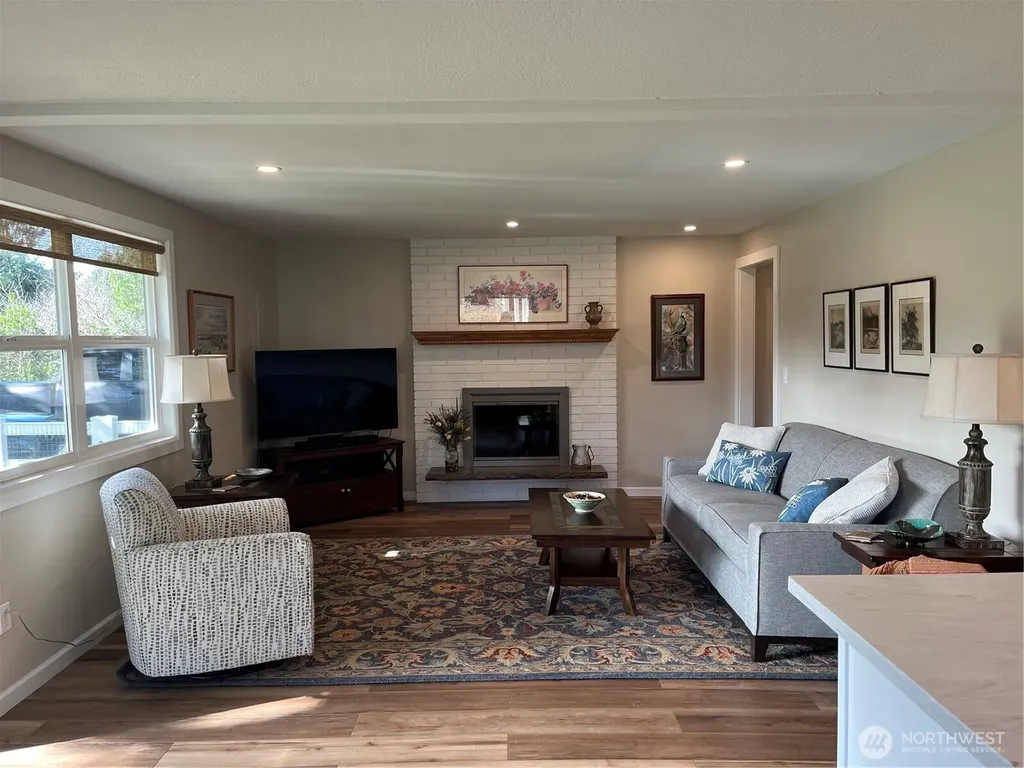 102 N Narwhal Loop NW Ocean Shores WA 98569