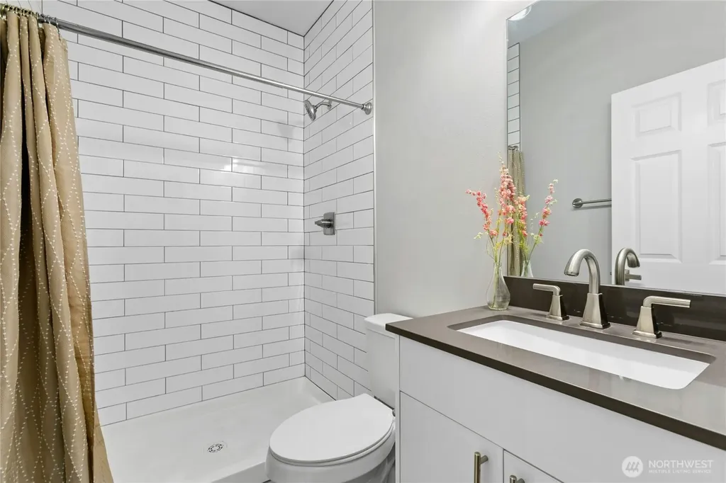 6641 Carleton Avenue S Seattle WA 98108