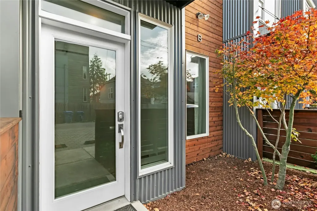 6641 Carleton Avenue S Seattle WA 98108