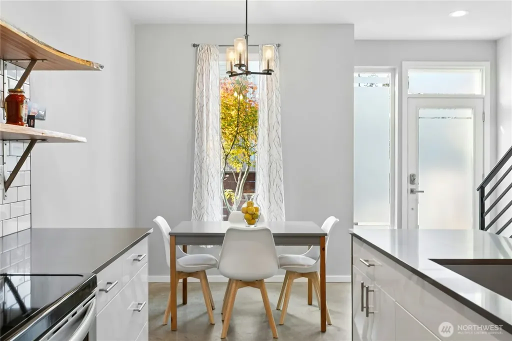 6641 Carleton Avenue S Seattle WA 98108
