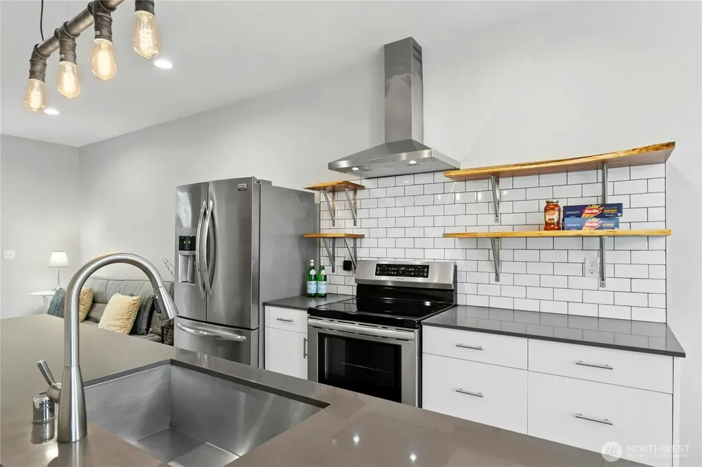 6641 Carleton Avenue S Seattle WA 98108