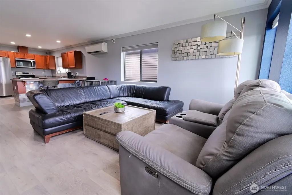 6610 S Tyler Tacoma WA 98409