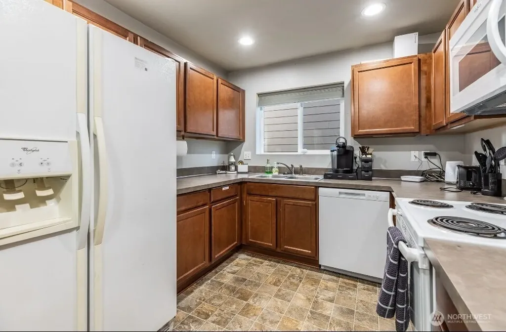 6610 S Tyler Tacoma WA 98409