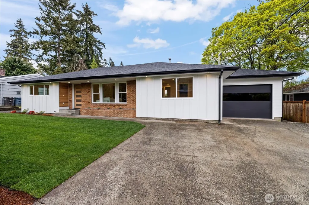 3318 Grandview Drive W University Place WA 98466