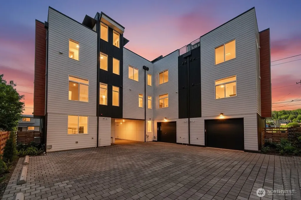 4306 S Holden Street Seattle WA 98118