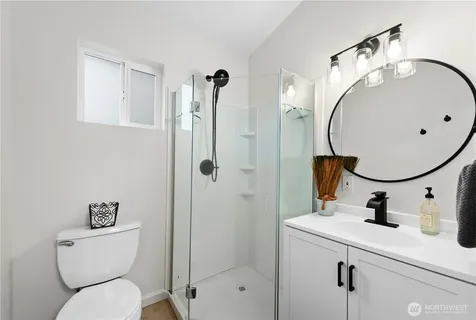 7552 21st Avenue SW Seattle WA 98106