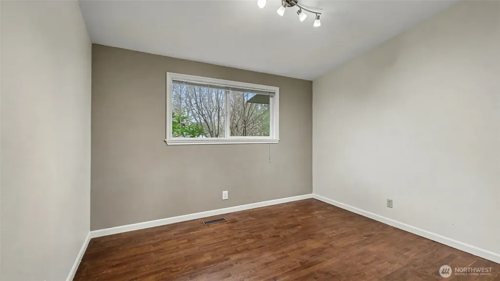 11204 148th Avenue SE Renton WA 98059