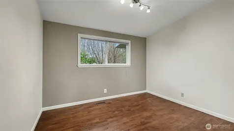 11204 148th Avenue SE Renton WA 98059