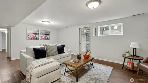 11204 148th Avenue SE Renton WA 98059