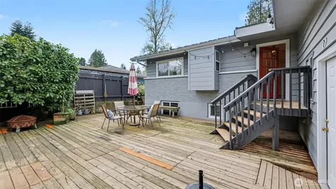11204 148th Avenue SE Renton WA 98059