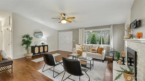 11204 148th Avenue SE Renton WA 98059
