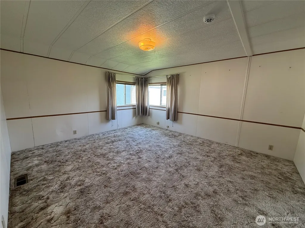 1026 SE Dove Lane College Place WA 99324