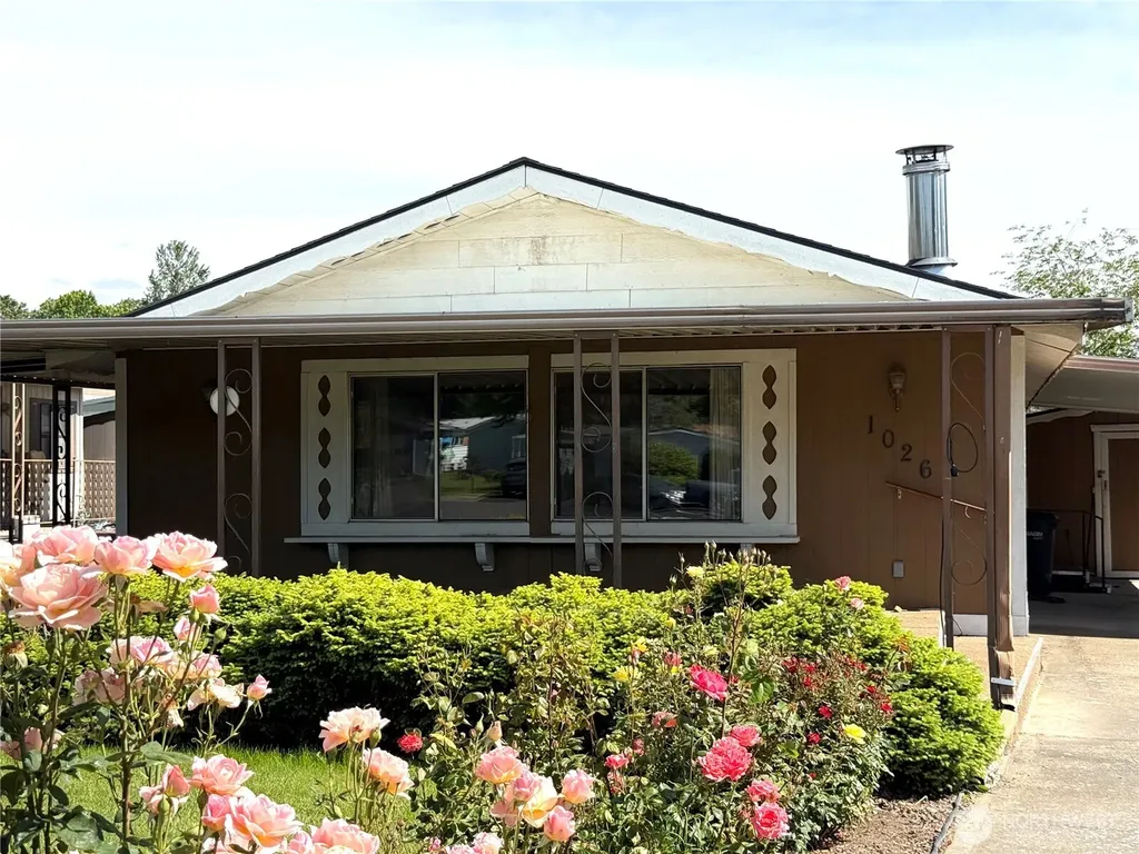 1026 SE Dove Lane College Place WA 99324