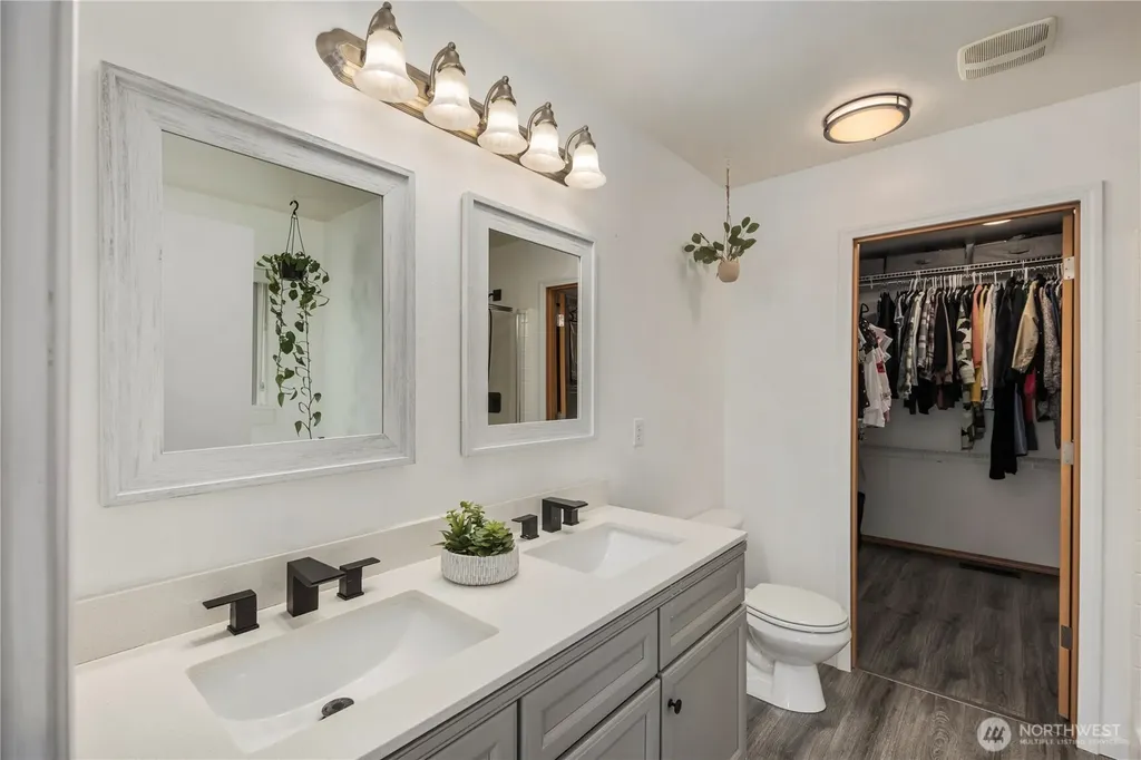 61 E Channel Drive Allyn WA 98524