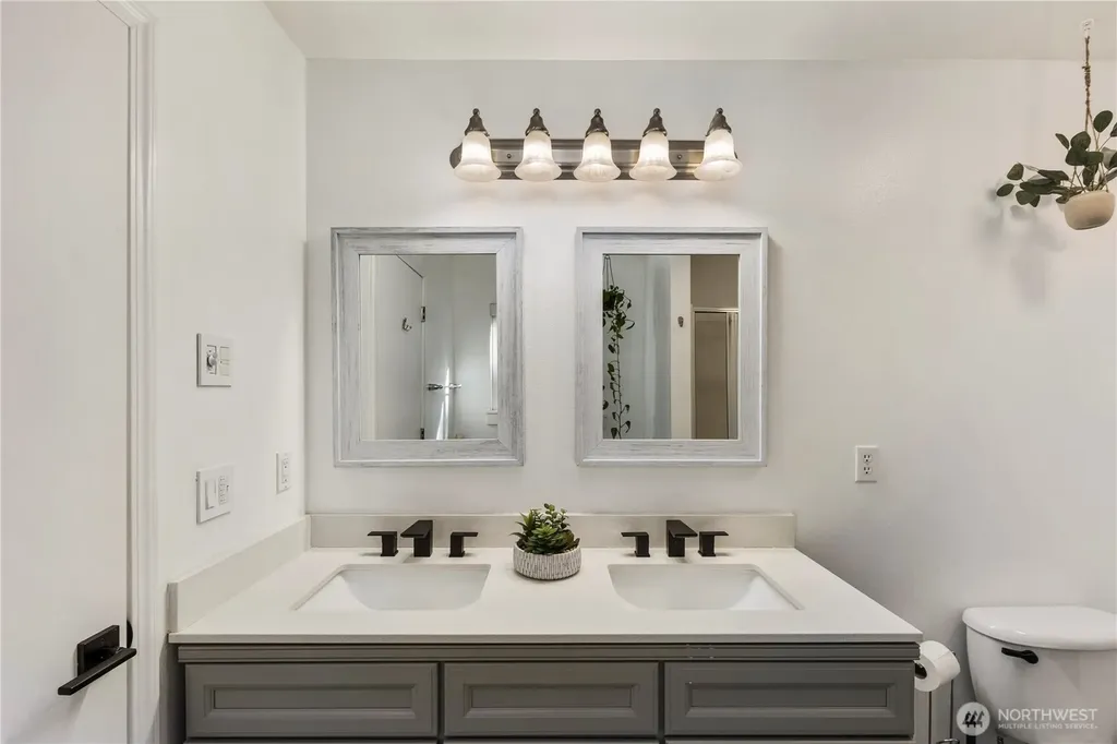 61 E Channel Drive Allyn WA 98524