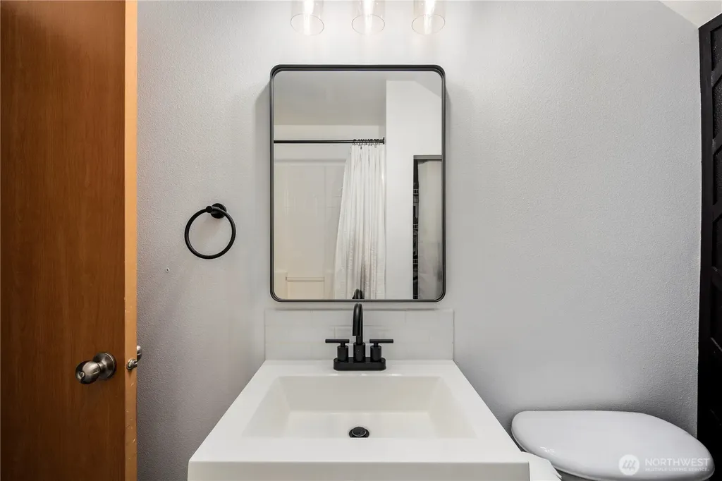 61 E Channel Drive Allyn WA 98524