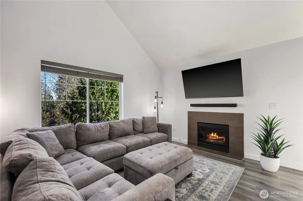 61 E Channel Drive Allyn WA 98524