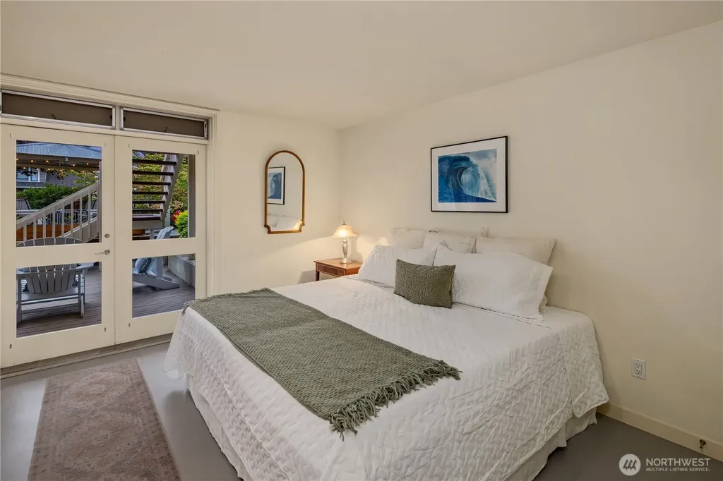 4712 SW Brace Point Drive Seattle WA 98136