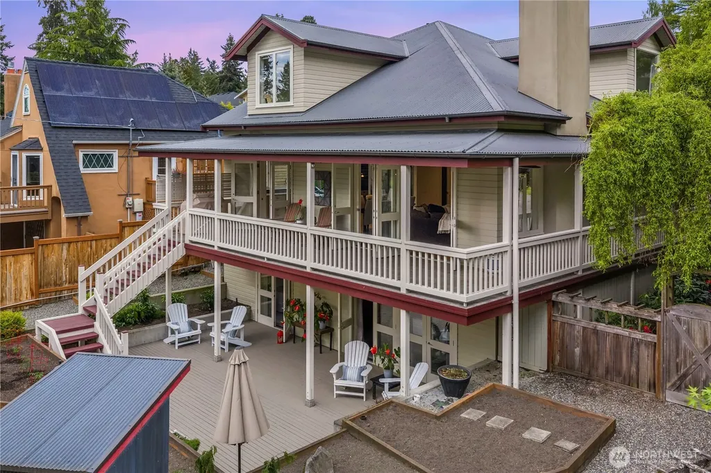 4712 SW Brace Point Drive Seattle WA 98136