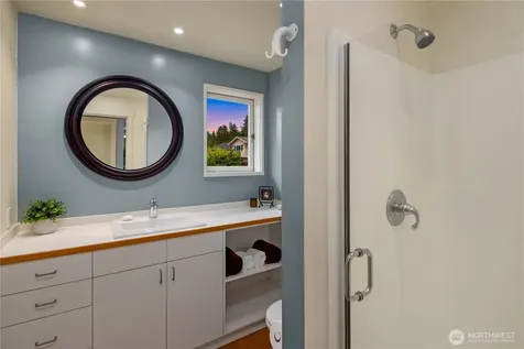 4712 SW Brace Point Drive Seattle WA 98136