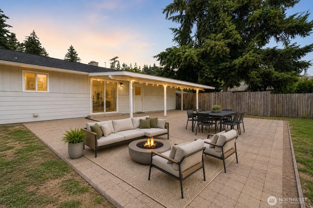 8315 9th Way SE Olympia WA 98513