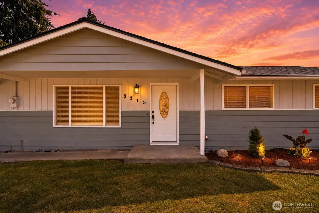 8315 9th Way SE Olympia WA 98513