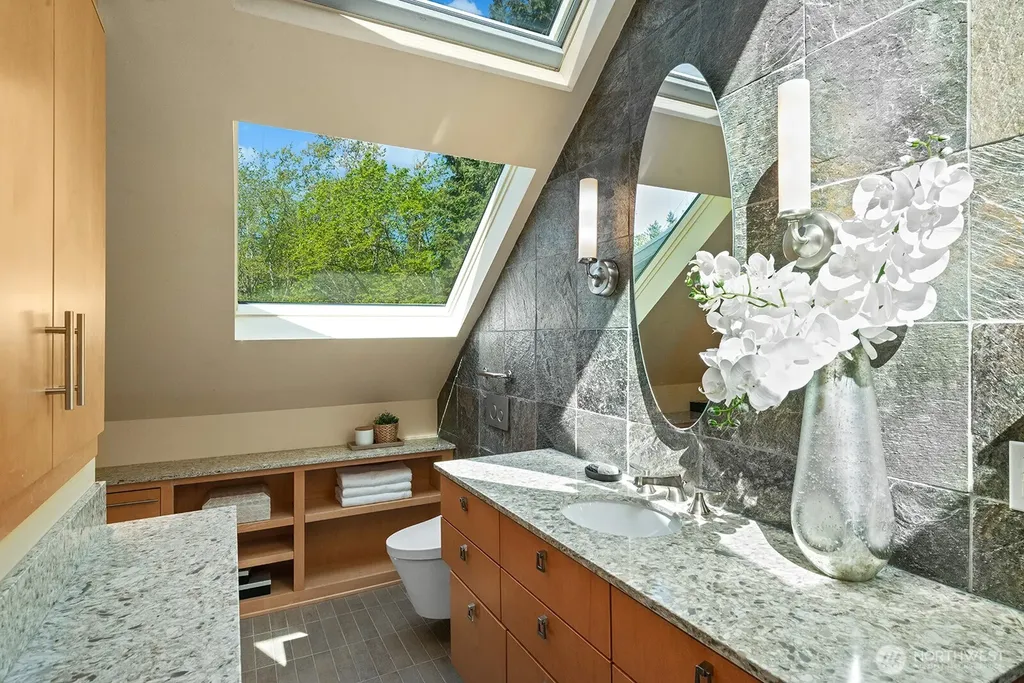 2514 Lake Park Drive S Seattle WA 98144