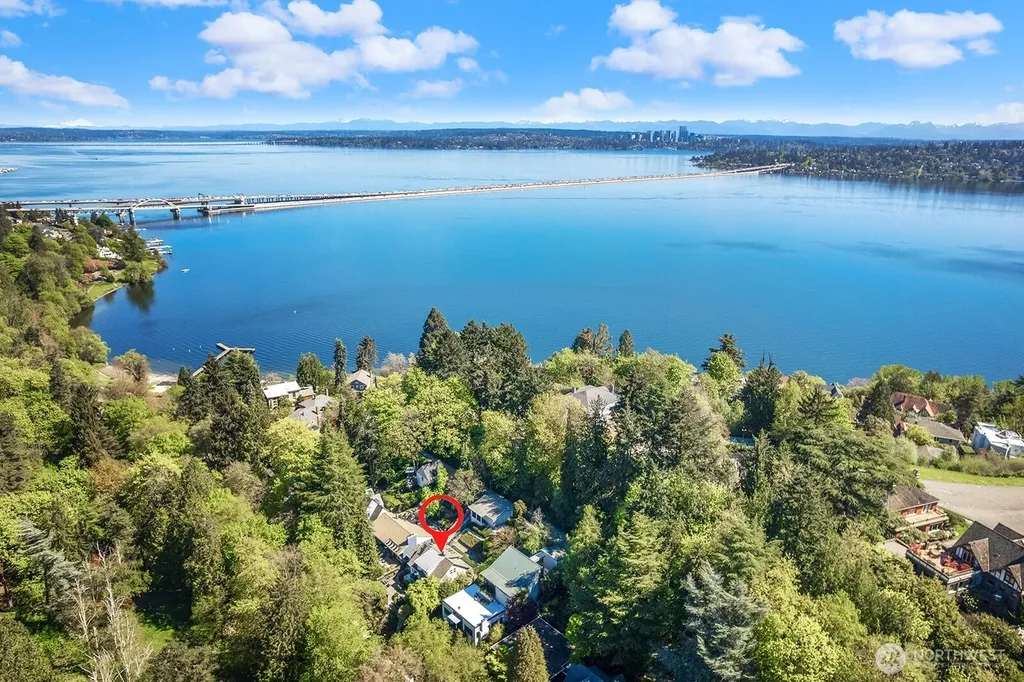 2514 Lake Park Drive S Seattle WA 98144