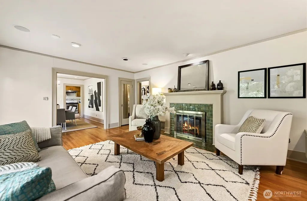 2514 Lake Park Drive S Seattle WA 98144