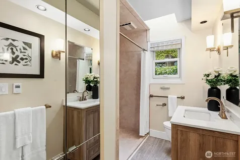2514 Lake Park Drive S Seattle WA 98144