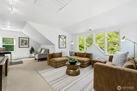 2514 Lake Park Drive S Seattle WA 98144