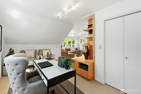2514 Lake Park Drive S Seattle WA 98144