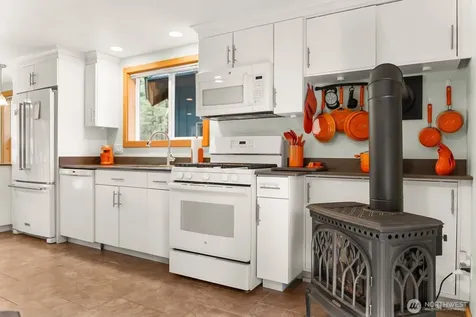 15 Barnaby Road Winthrop WA 98862