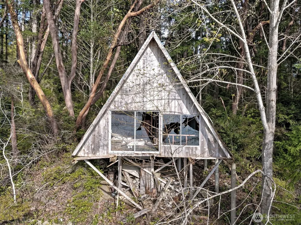 101 E Peale Drive Shelton WA 98584